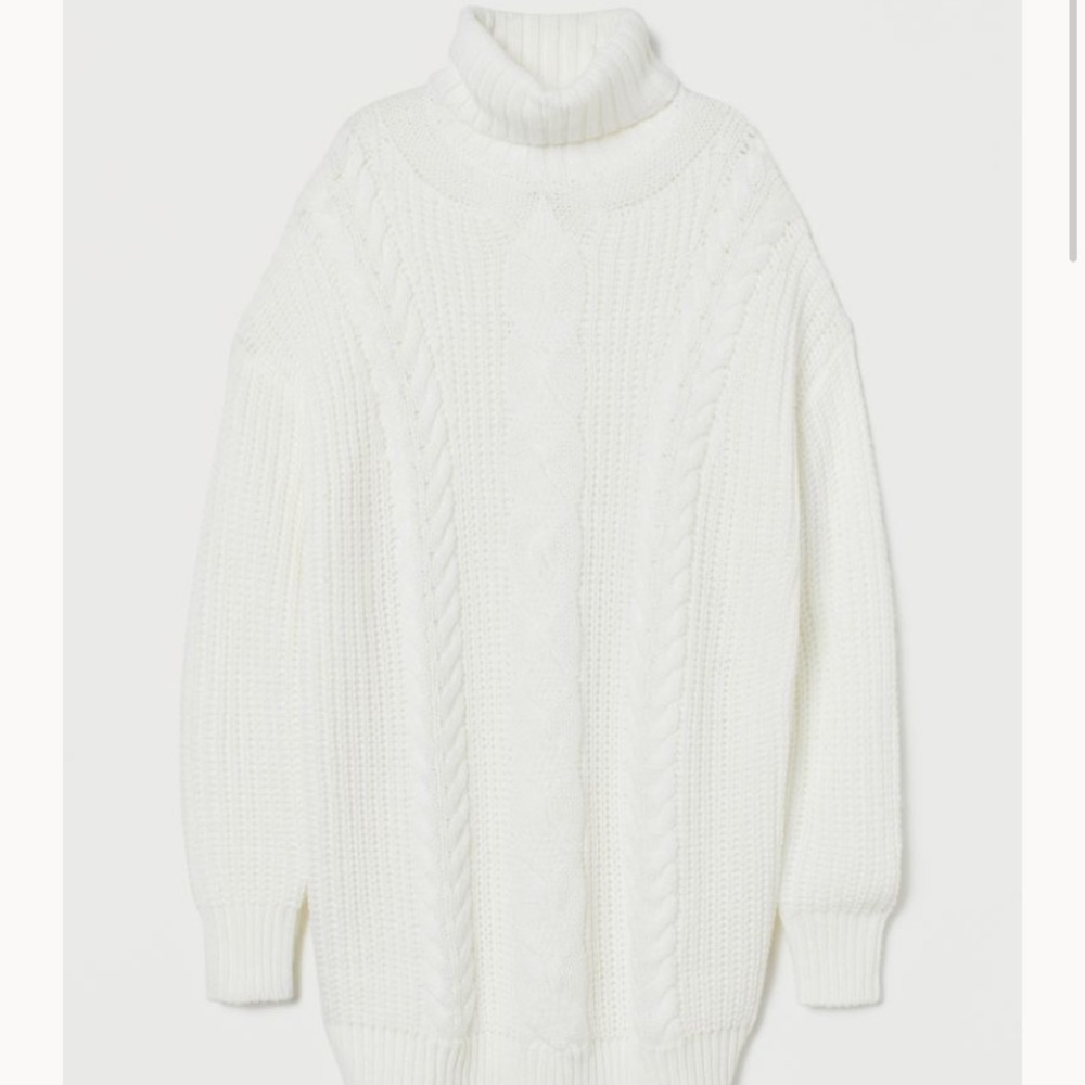 H&M White Cable-knit Turtleneck Sweater (size XS)